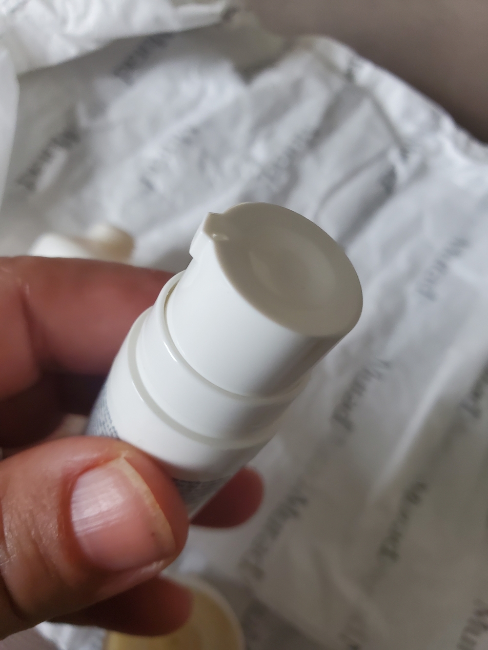 New Murad Essential C Rapid Dark Correcting Serum. - Picture 3 of 6